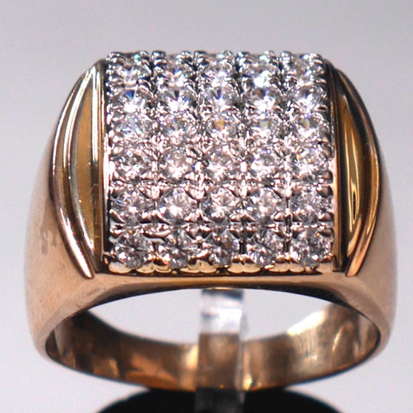 14k Ring SOLID Gold HUGE HEAVY Yellow Gold - Picture 1 of 9